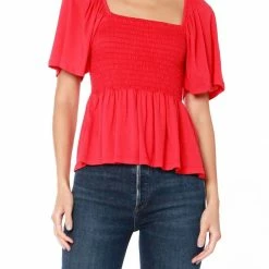 Bobi women Short Sleeve Smocked Tee in Chili