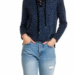 Bobi women Tie Front Hoodie in Blue/Leopard