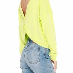 Bobi women Sustainable Reversible Twist Top in Zest